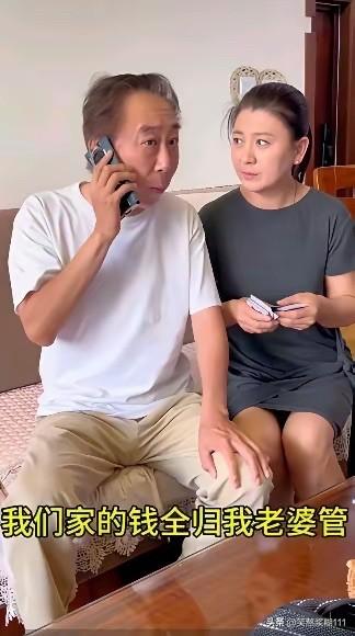 以前每年春节联欢晚会的常客，那句“我想死你们啦”让国人记忆犹新的冯巩，这几年虽然