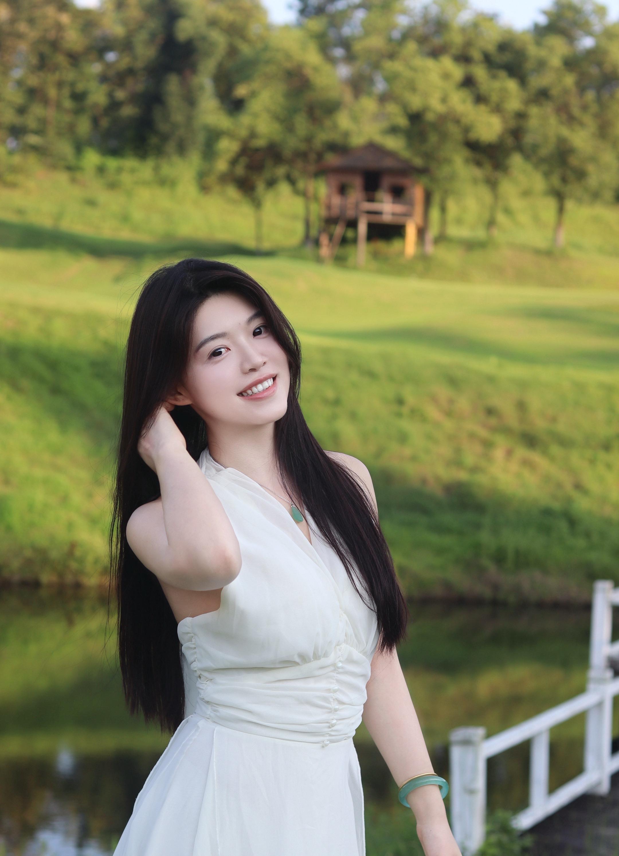 你总像 初见 那般明媚。