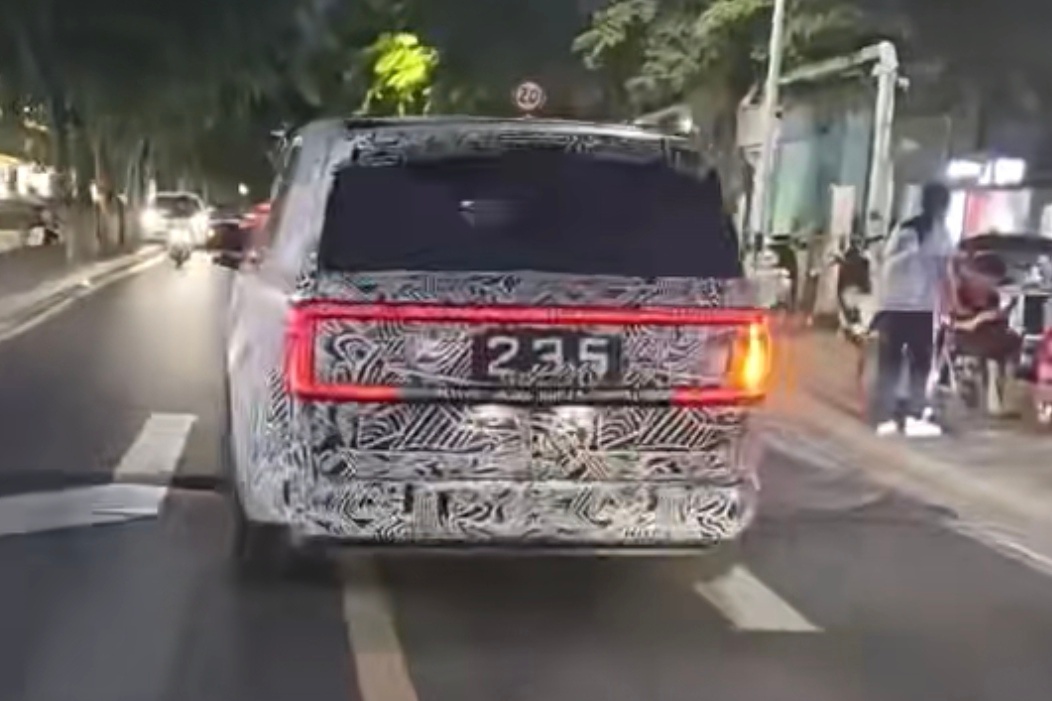 小米寻天旗舰 SUV 的尾灯设计基本可以确定了转向灯的设计也不错，没有破坏尾灯的