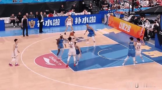 张宁大心脏跳投命中，山西基本锁定胜局



张宁回归状态就很不错，比赛进行到最后