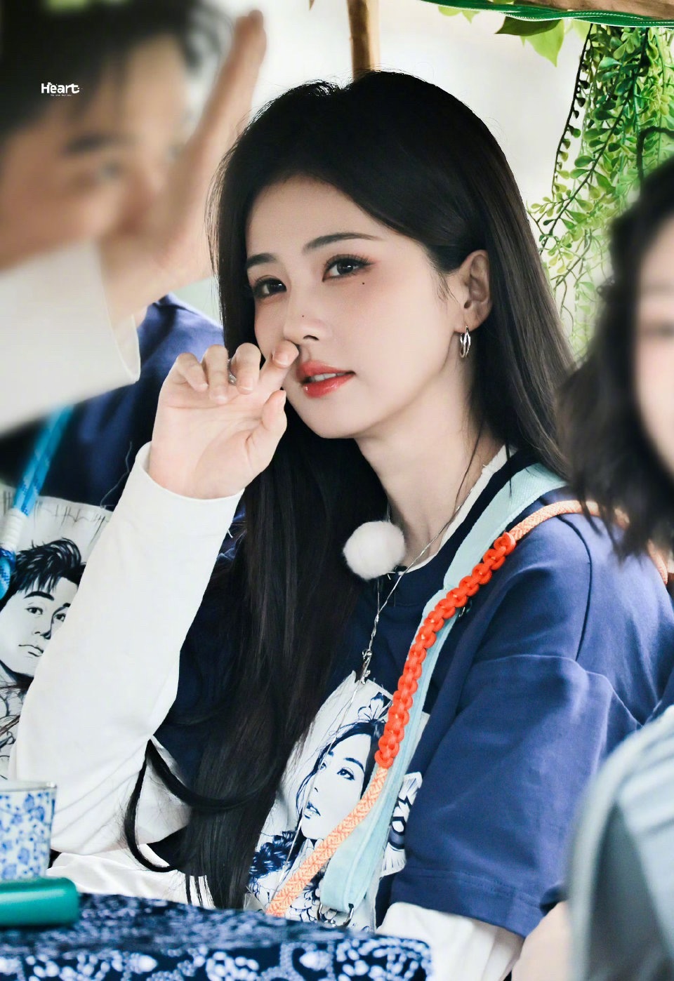#咪咕星鲜事##白鹿求粉丝别喊了#这个白梦妍萌坏了，只要一个劲夸夸就能收获一个害
