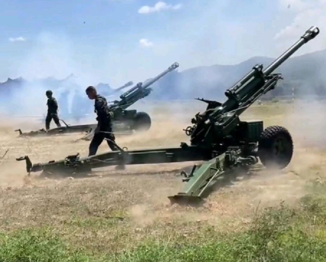 泰国的火炮轰得这么狠，是因为他们嗅到了最危险的信号：大国的雷达关机了。以前打狗还