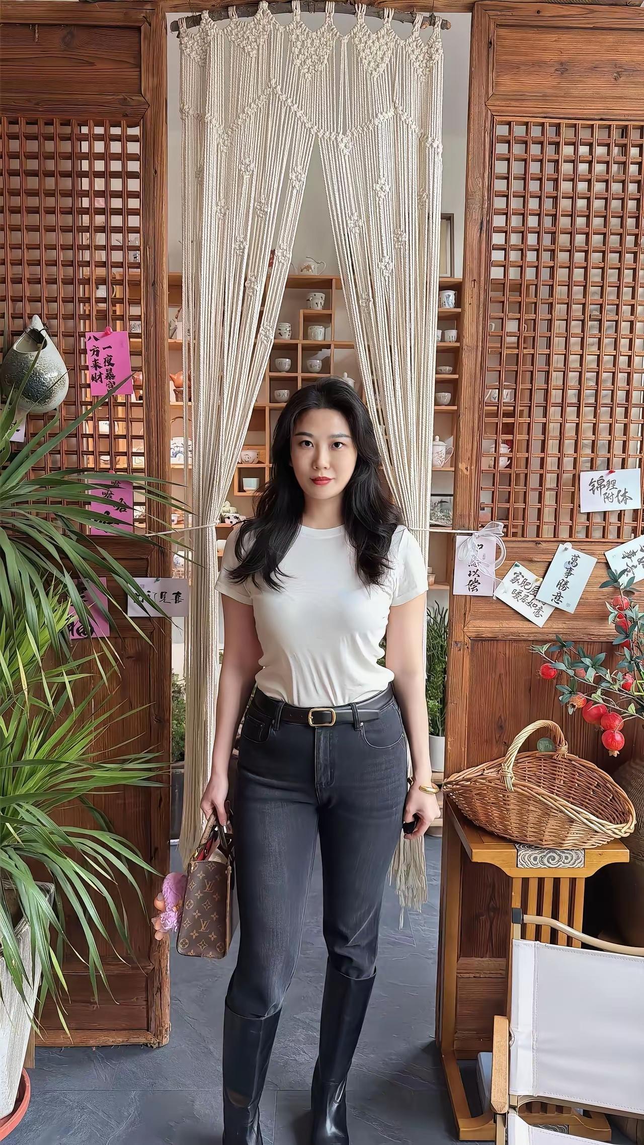 老板娘的气质非常霸气
最硬气的老板娘