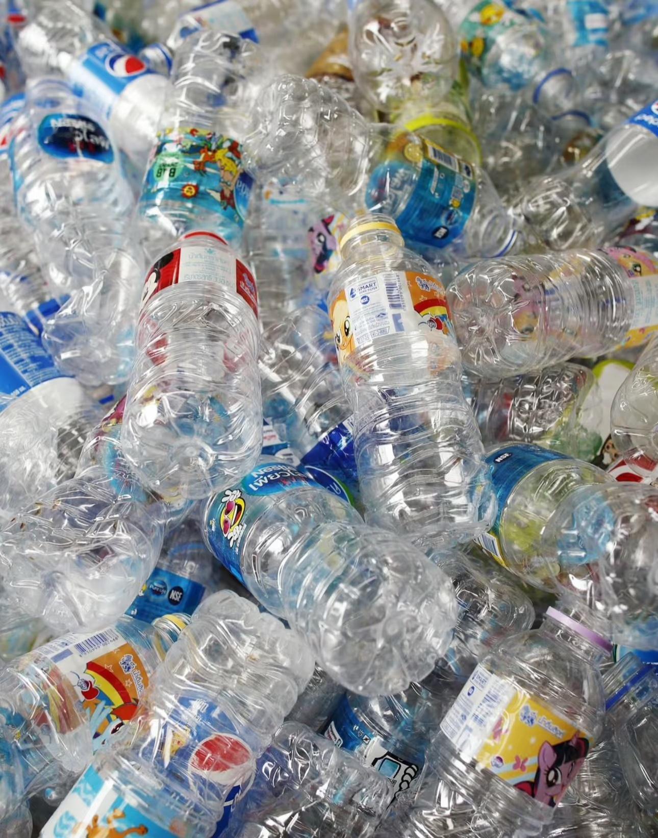 为什么五六百的女装也是聚酯纤维 古人：绫罗绸缎锦丝棉今人：聚酯纤维带火花。卖了五