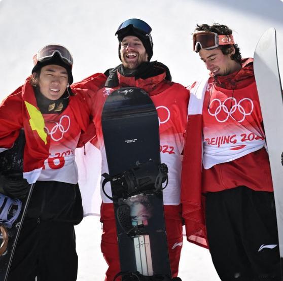 苏翊鸣超强劲敌米兰冬奥开战前发生摔伤事故 冬季极限运动会独霸12冠 北京冬奥0.