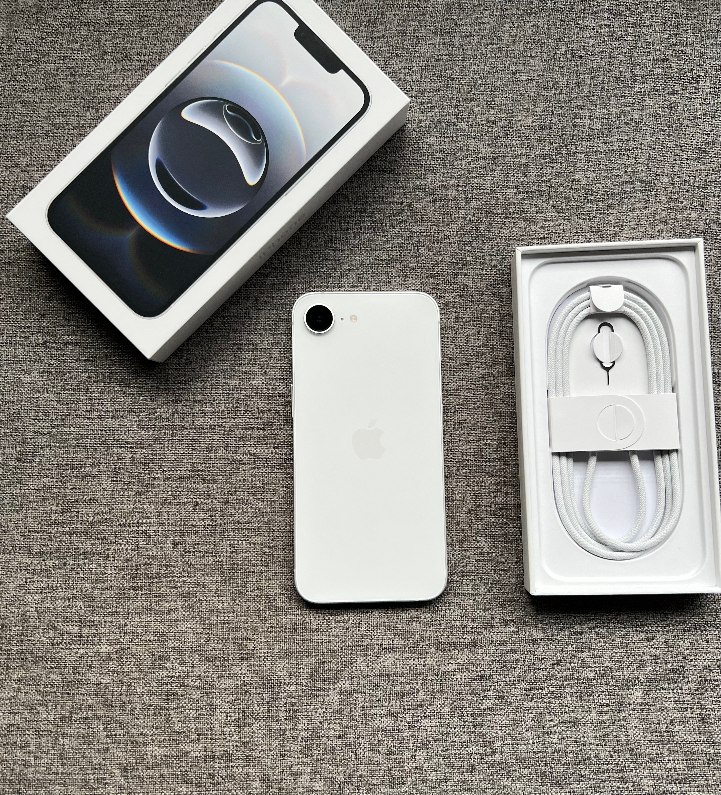 iPhone16e 128G 白色成色完美全套，🔋仅循环40次，效率100，全