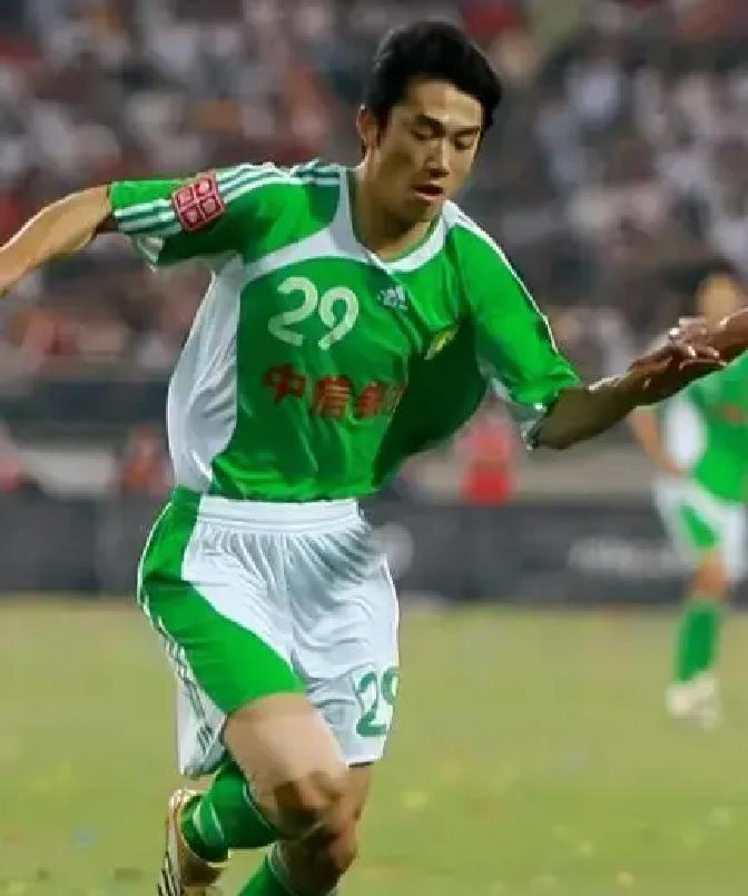 中国足球现在搞留洋，总算有点明白过来了。足协今年出了新政策，支持球员去欧洲二三流