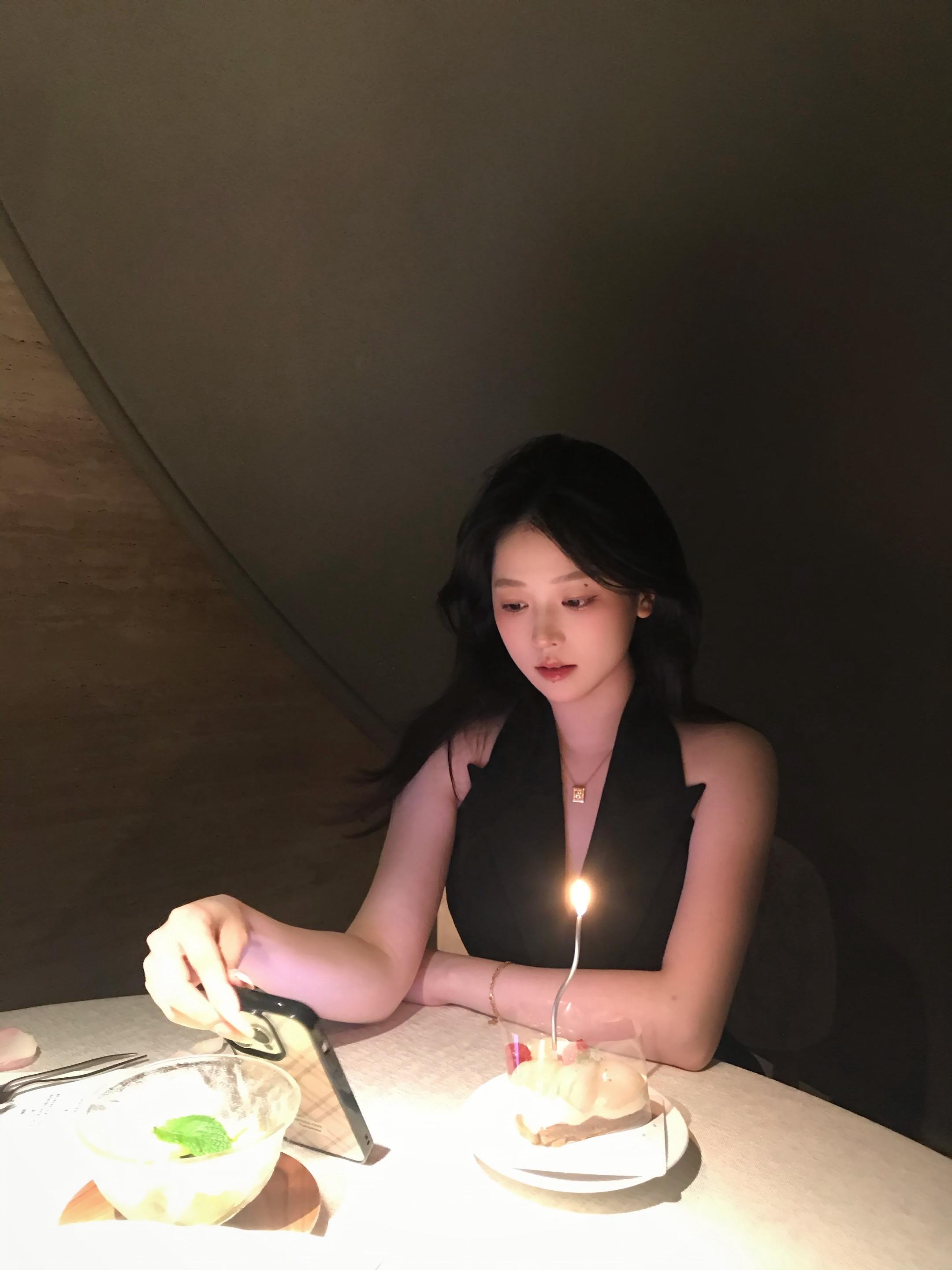 像救赎的光又像堕落的灰