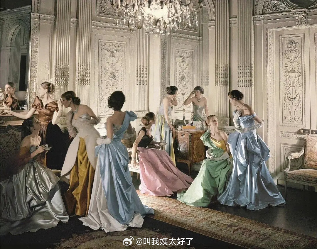 这组图居然是1948年的VOGUE群封！！质感比现在的都要好吧？！[融化] ​​
