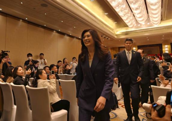 郑丽文金门发声敲警钟：台海局势对台湾已非常危险，九二共识才是和平底牌




8