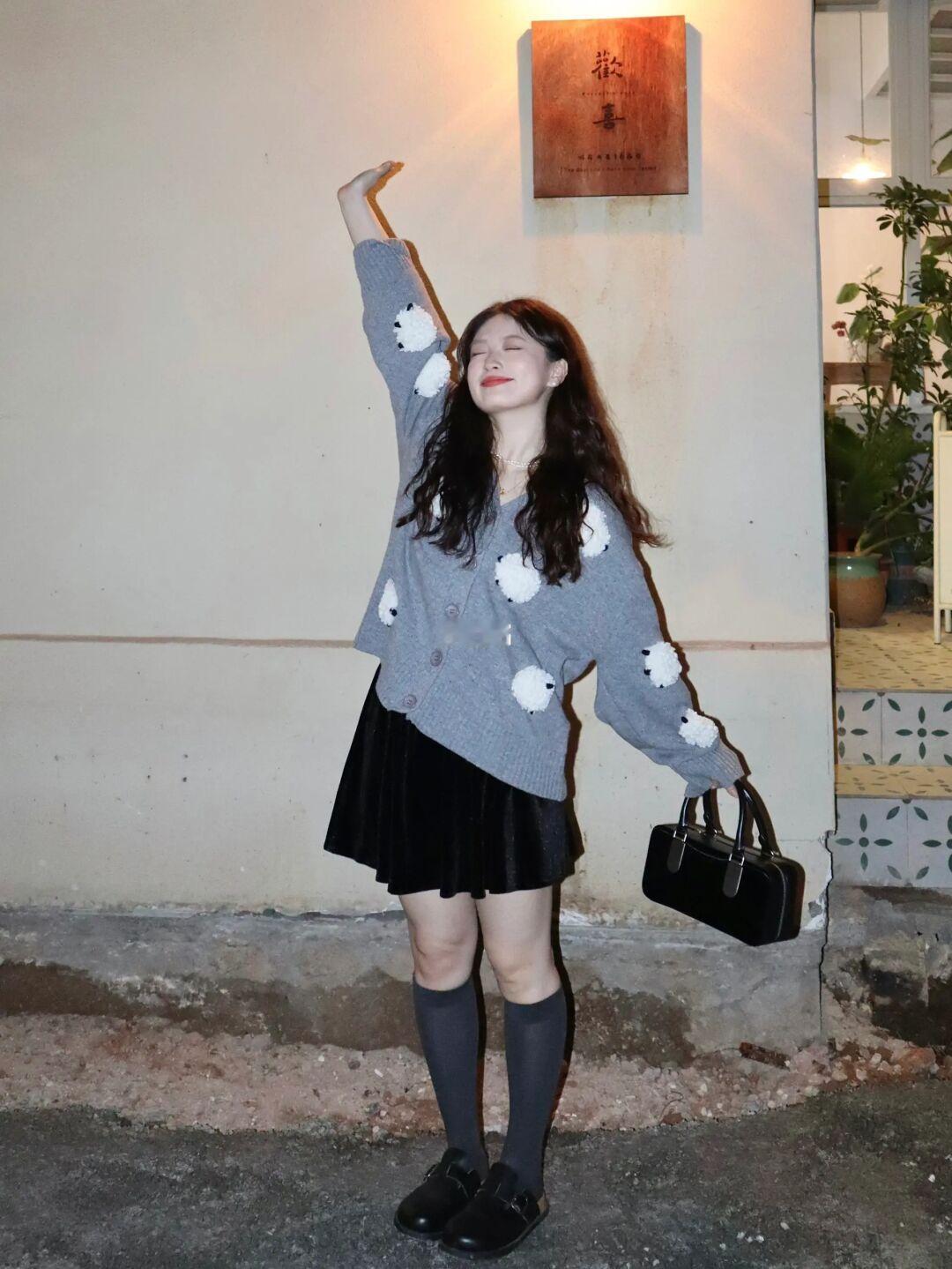 微胖女孩秋天的漂亮衣服也太多啦！！！