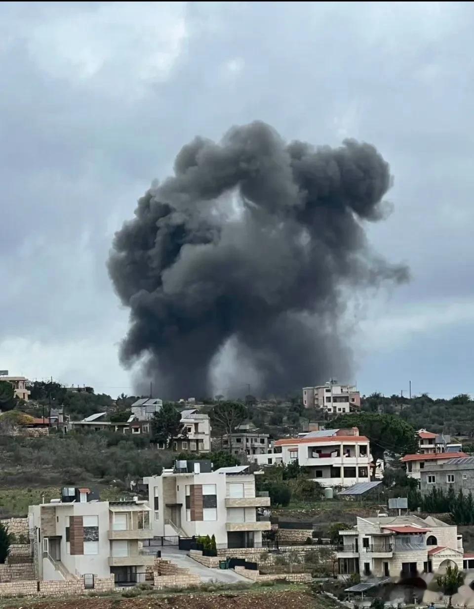 “阿帕奇”直升机也不敢深入。早上，黎巴嫩真主党用“火山”重型火箭袭击了以军第91