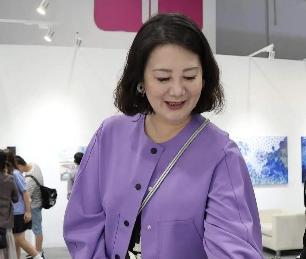 沈伯洋“拜票”变“败票”，岛内网友发声，讥讽吴思瑶彻底尴尬。
近段时间以来，县市