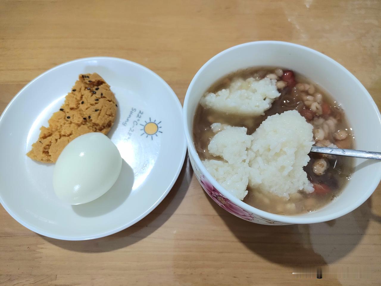 网上现在流行一句话：血脉觉醒：人到了一定年纪，就会爱上桃酥。不喜欢，只能说明年纪