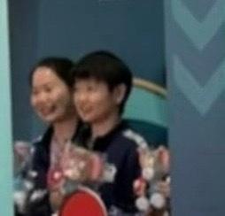 带着佳姐走的，潇洒 