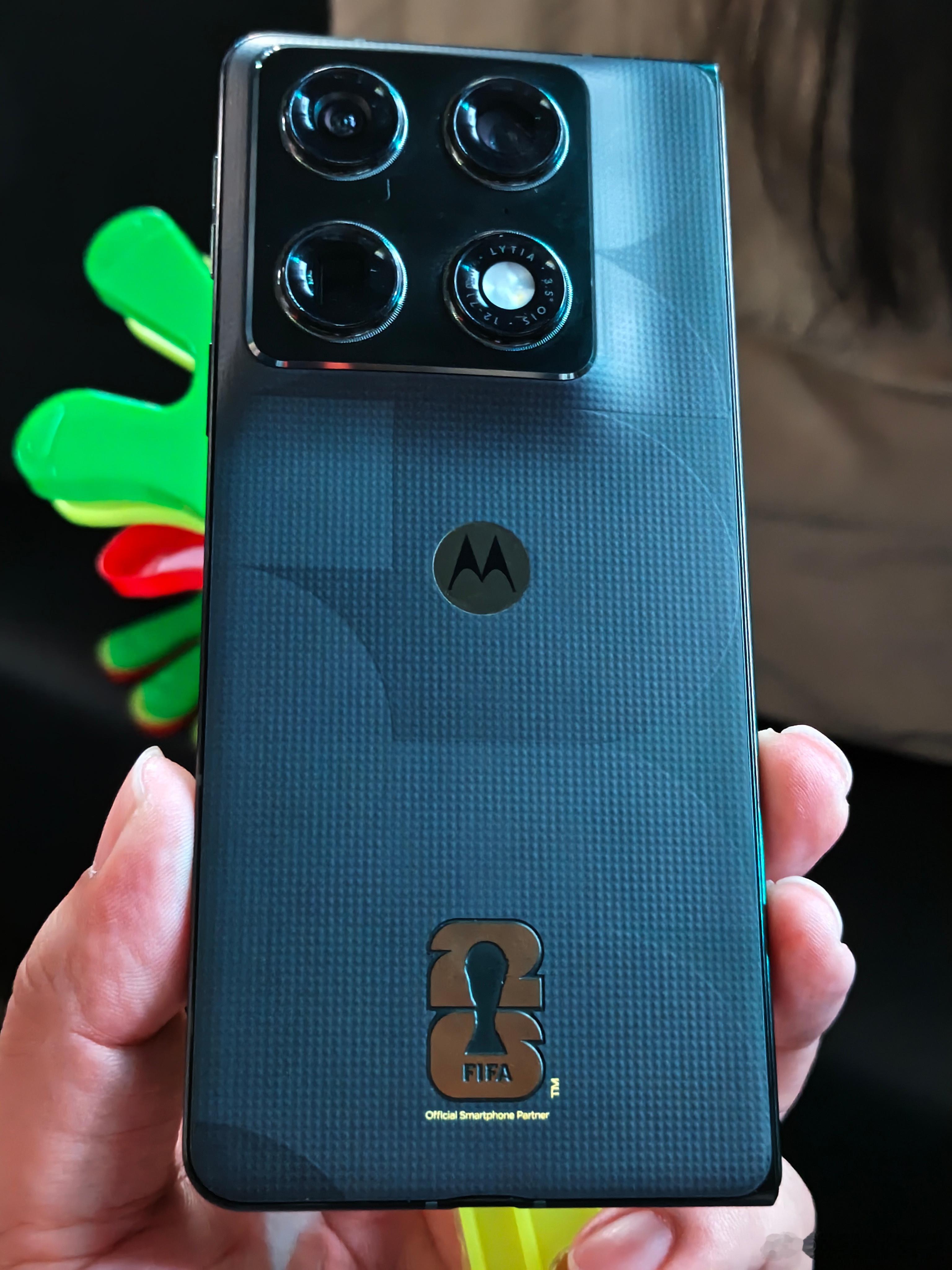 Motorola moto razr fold 2026FIFA世界杯™鎏金限定
