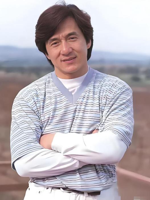 女演员演戏拼身体，
男演员演戏更是如此！
我们来看看被医生形容为“自杀狂”的成龙