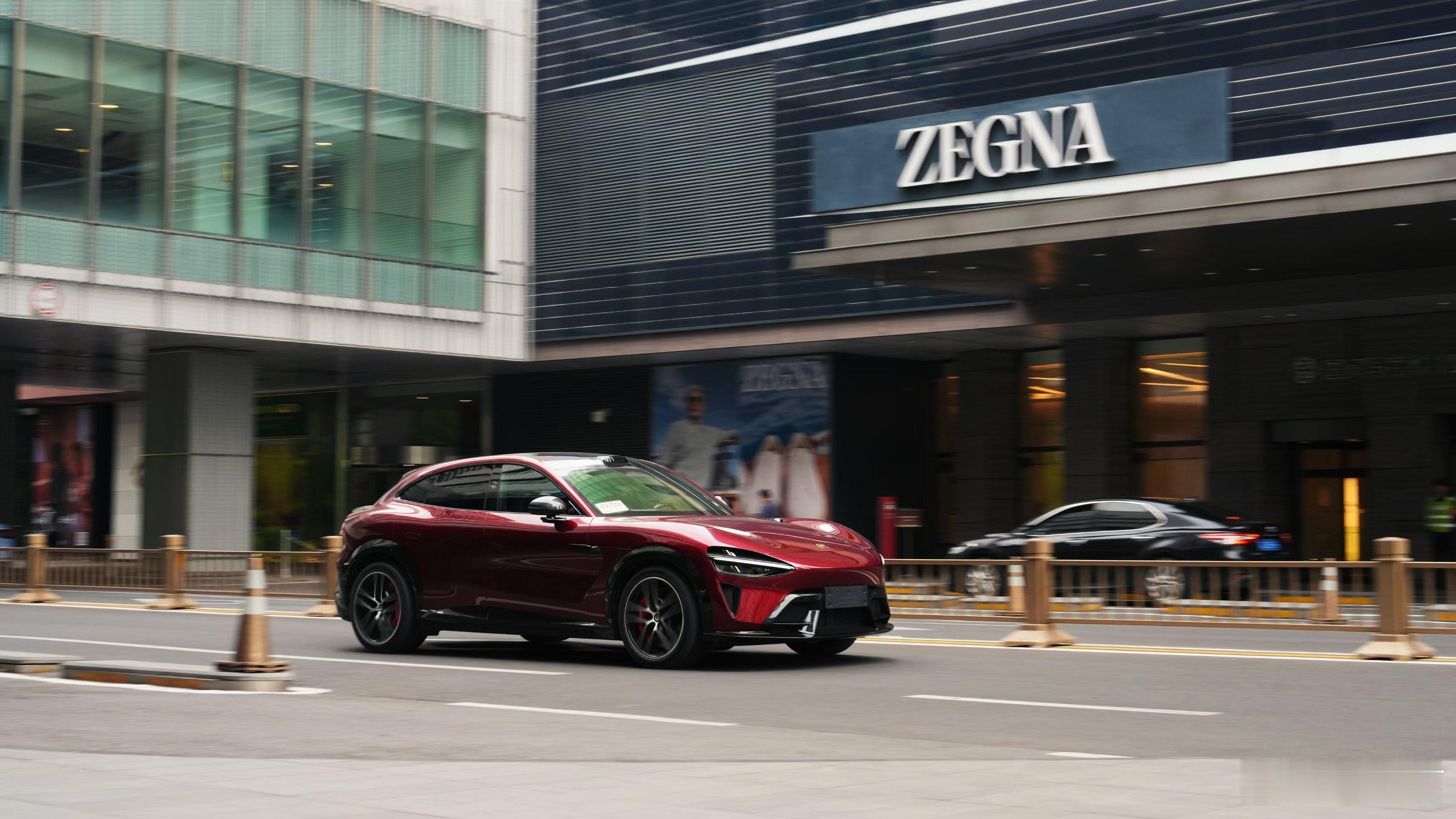 小米YU7 GT车厘子红 