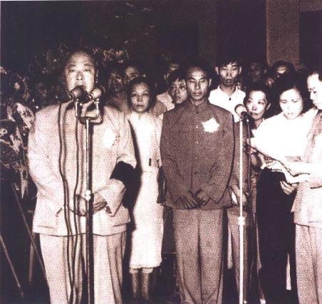 梅兰芳追悼会上，由陈毅副总理主祭并讲话，文化部副部长齐燕铭致悼词