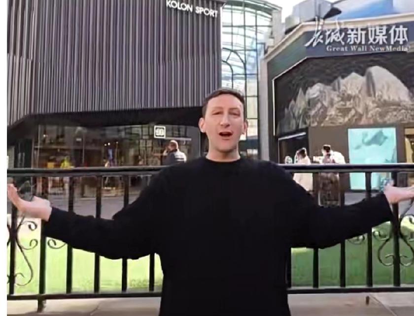 从“相册守护者”到“中国新家人”！美国小伙埃文·凯尔宣布定居中国：这里让我找到归