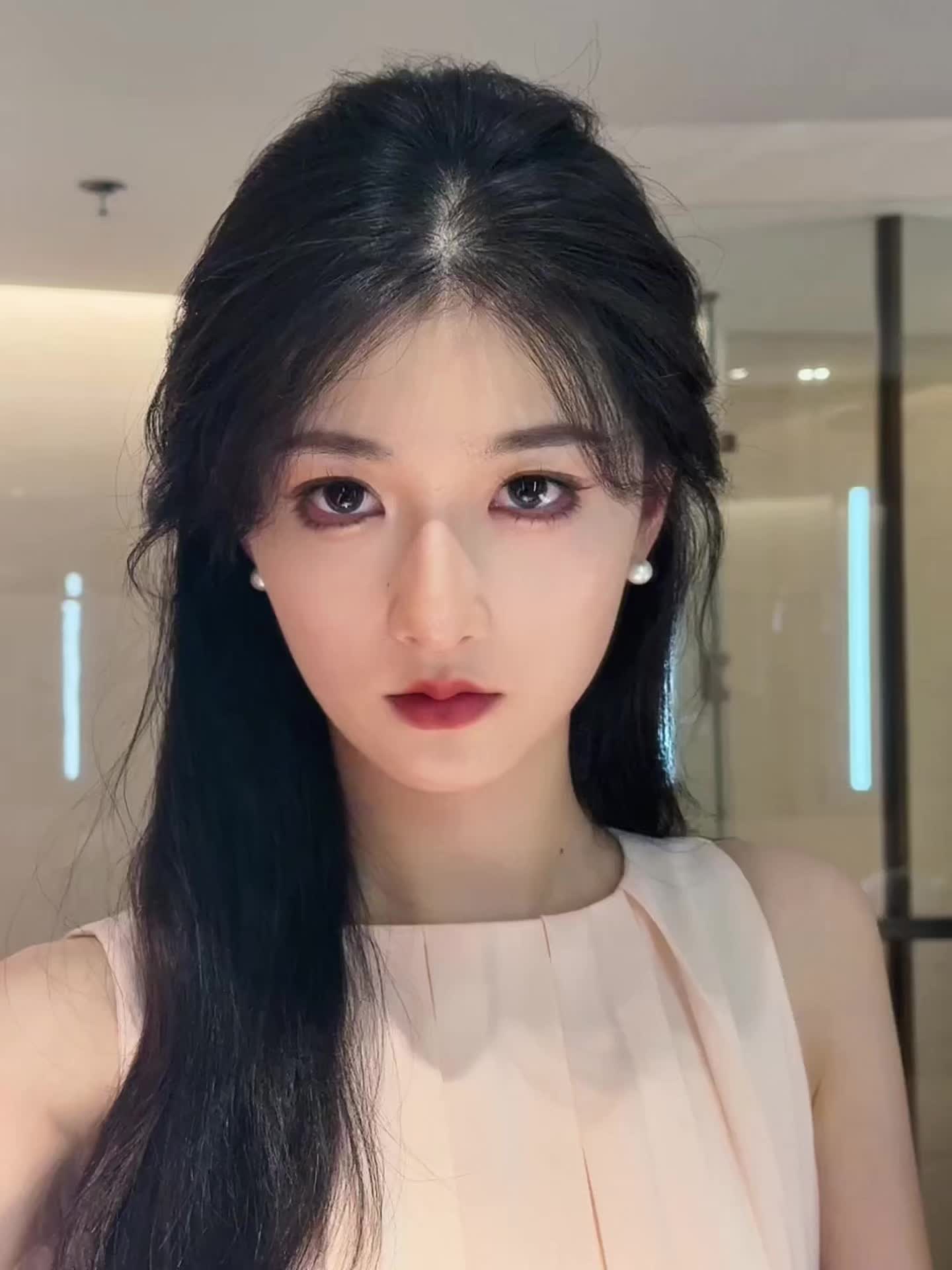 死手记住今天的妆