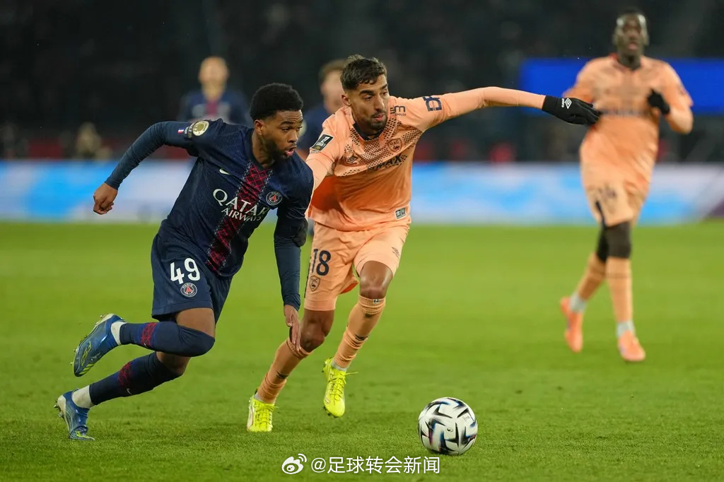 天空体育记者AM和LT消息，维拉是考虑今夏求购巴黎新星姆巴耶的英超球队之一。现年