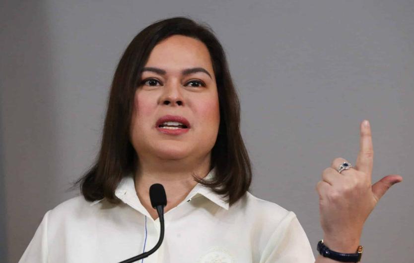 莎拉手里，攥着两本账！
一本记人心，一本记票数。 最近这段日子，第一本账，她越赢