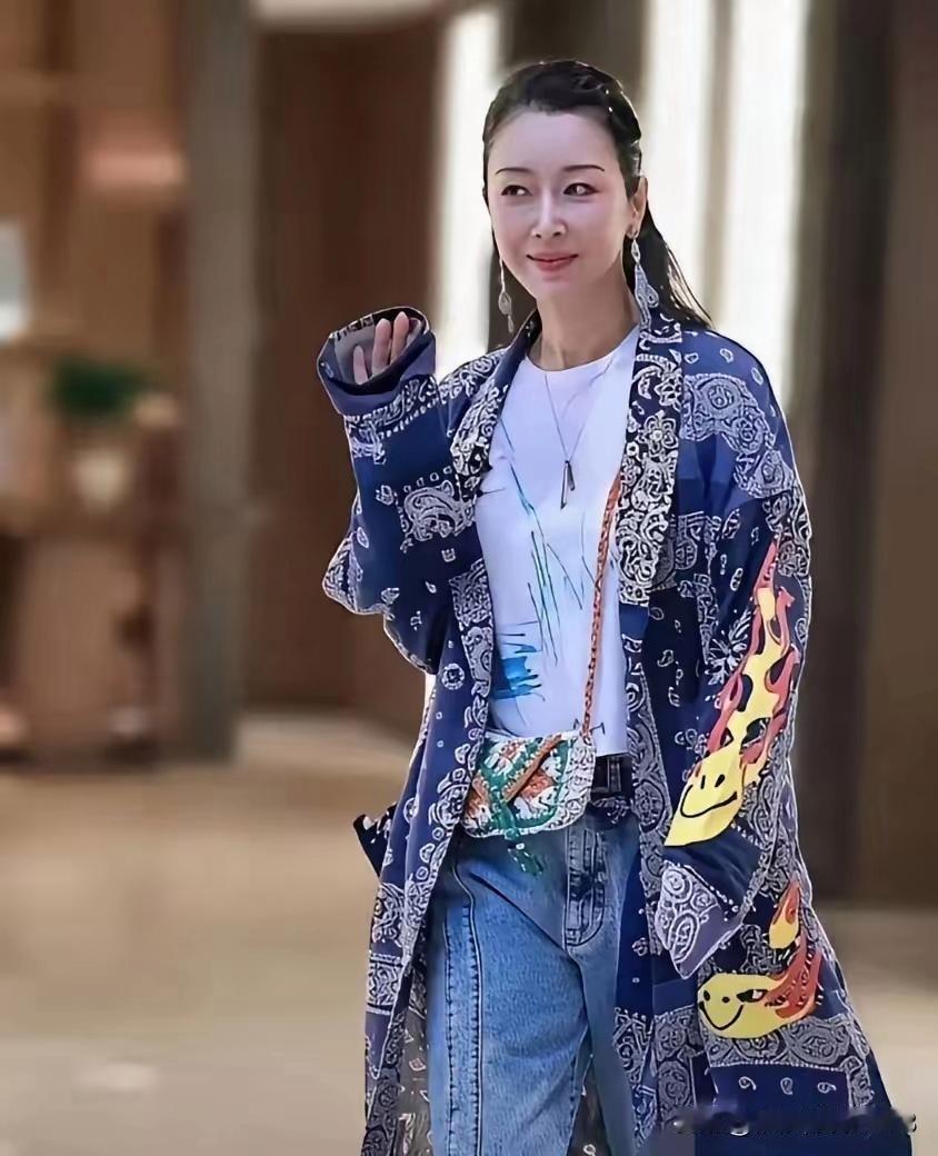 说起歌手孙悦，很多人应该都听过《祝你平安》这首歌，当年真的火遍大街小巷，陪伴了不