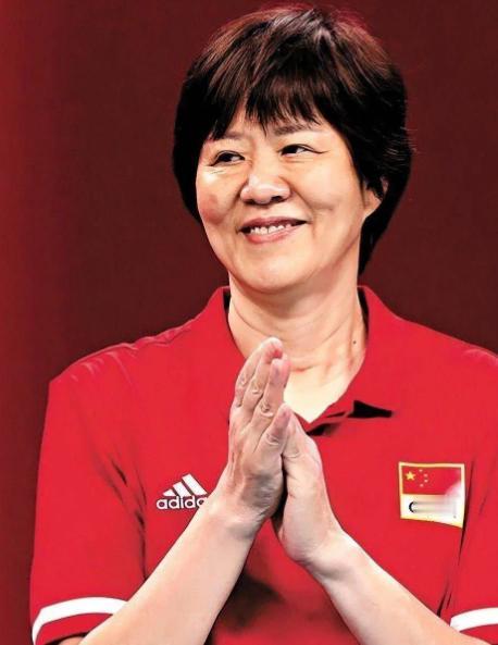 中国女排近期表现不佳，郎平再次被提起！
 
记者刚说完“我们还想让您回来，再当教