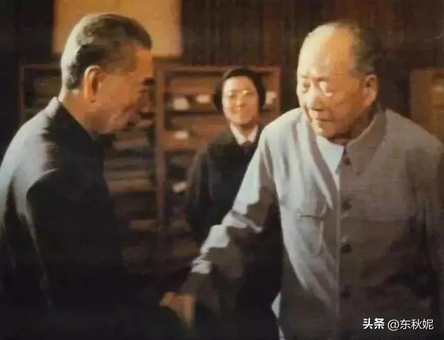 他们，
从风华正茂到垂垂老矣，
国家，
从积贫积弱到屹立东方。

时间最是无情物