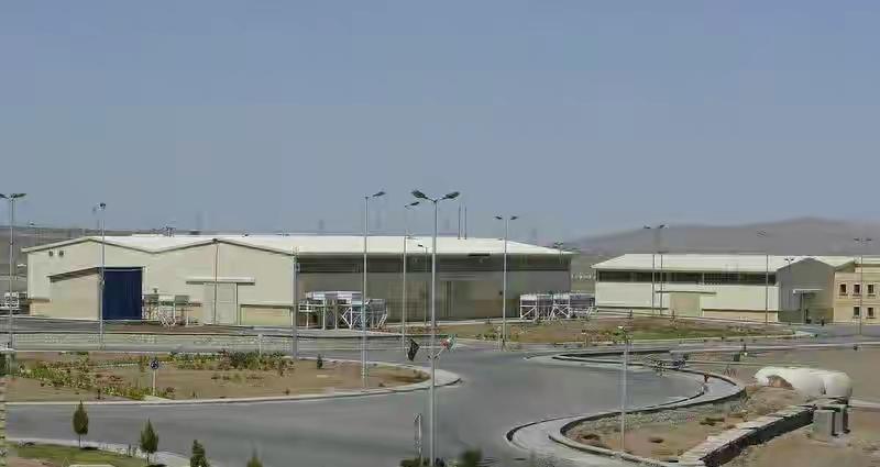 开战第三天，核设施传来巨响，美特使：伊朗曾宣称能造出11枚核弹