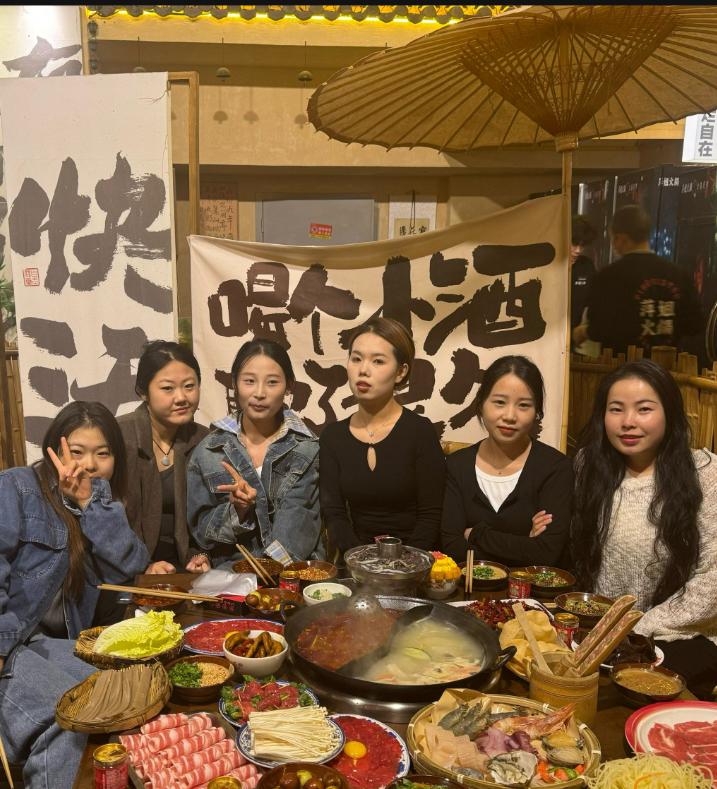 "升职那天我出门，她砸碎了我的电脑，还反过来污蔑我——现在分居8个月，她却说养不