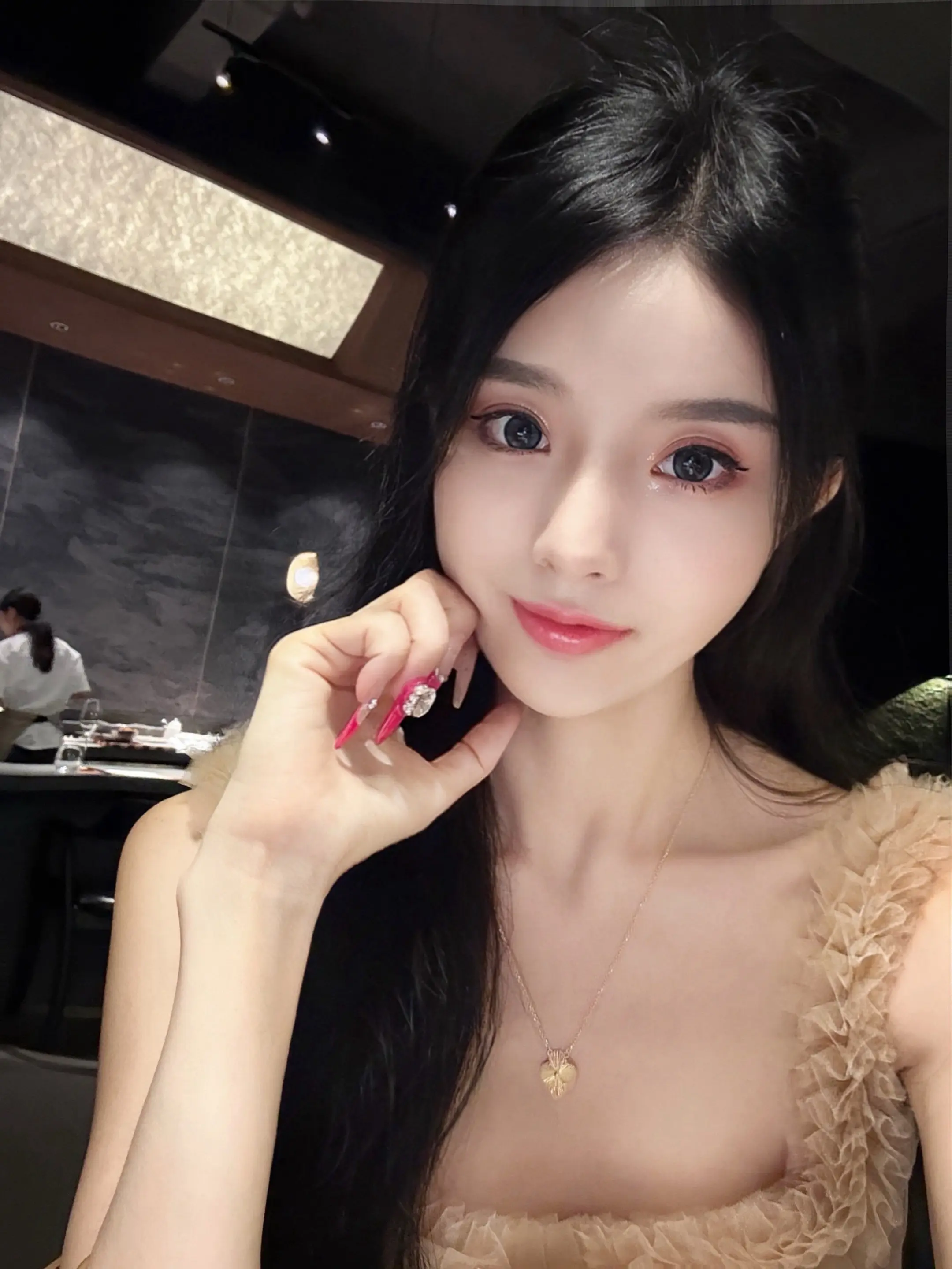 你不用刻意隐瞒，我知道你不会拒绝一个比我更好的人……