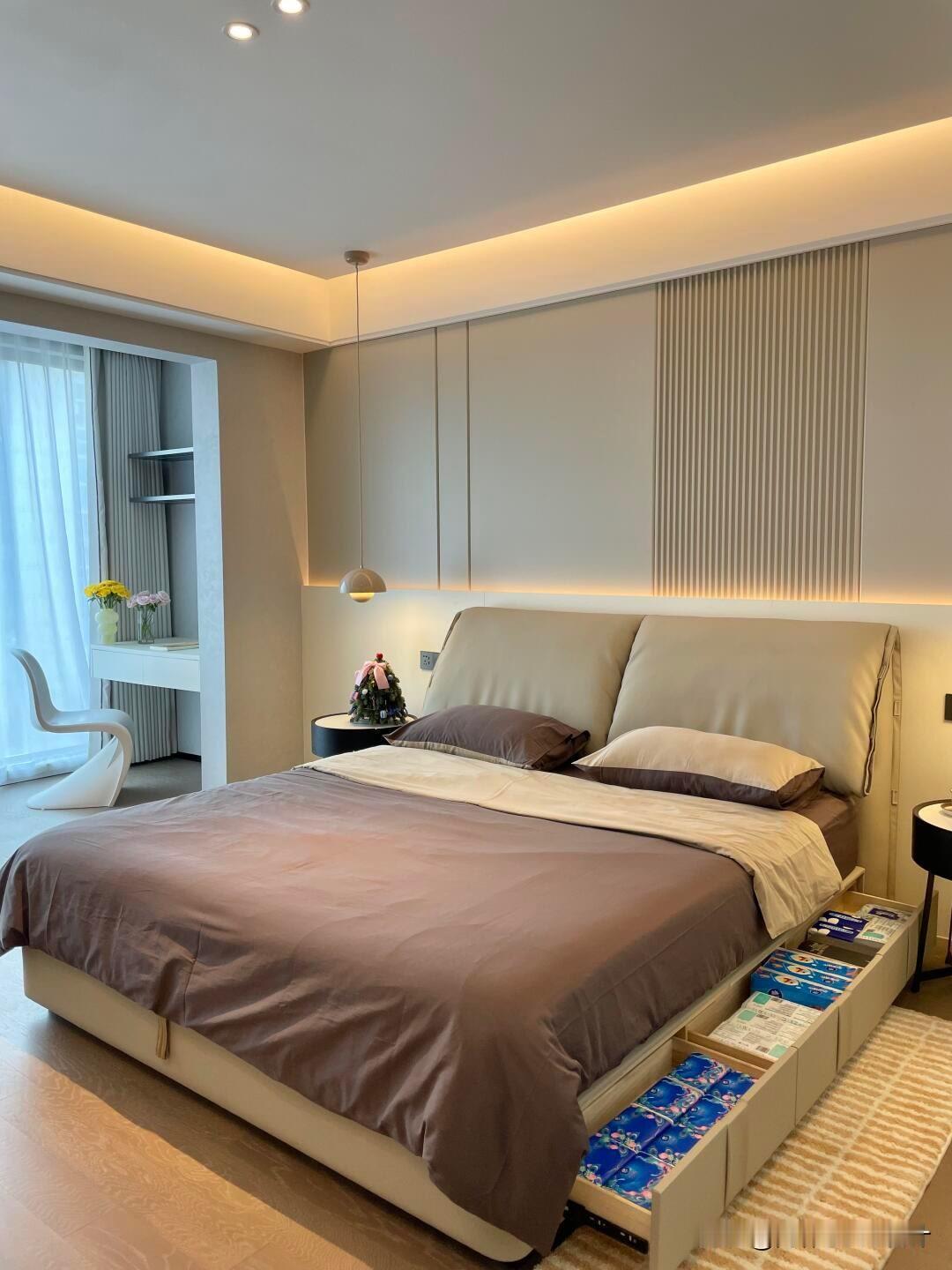 如何装修出实用舒适的卧室?
实用舒适卧室装修｜极简落地版（不花哨、好住耐看、收纳