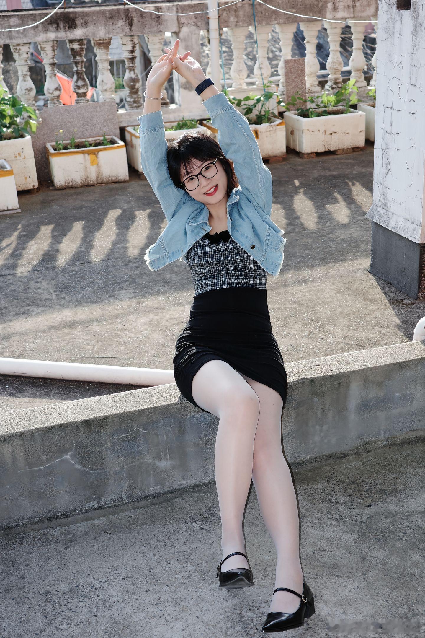 轻熟女神范儿 暖意美女绘梦长廊