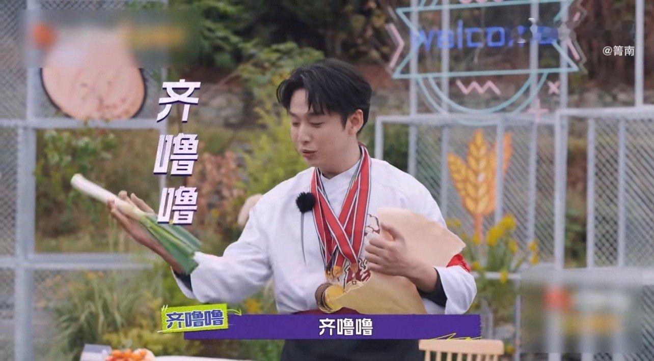 #齐思钧说山东话真实感为0# 怎么能够错过齐思钧说山东话这么难得的场面呢，让我们