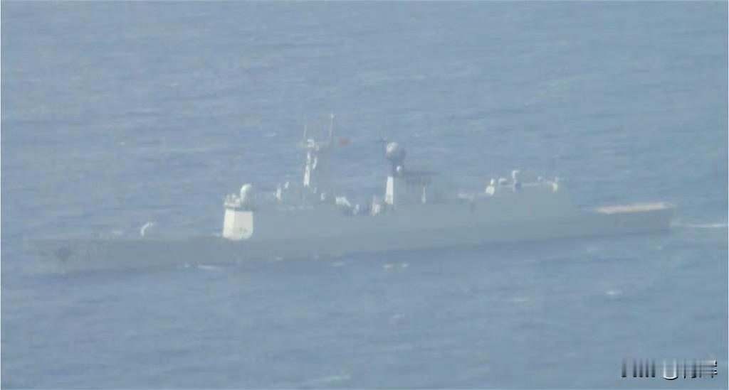 美国最后一批坦克送到台湾后，解放军战舰进入澎湖海域
4月27号当天晚上，台岛防务