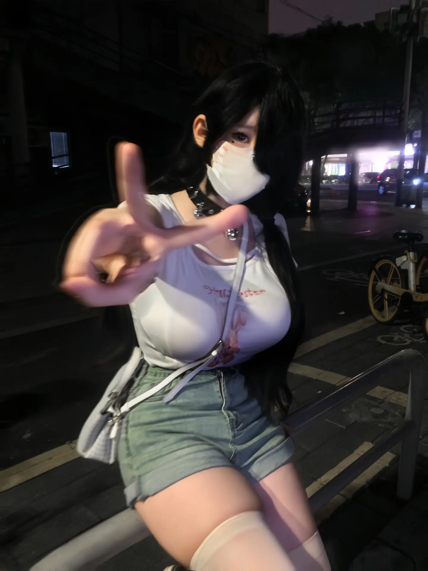 雨落下的那个夜晚 我傻傻呆在了原地