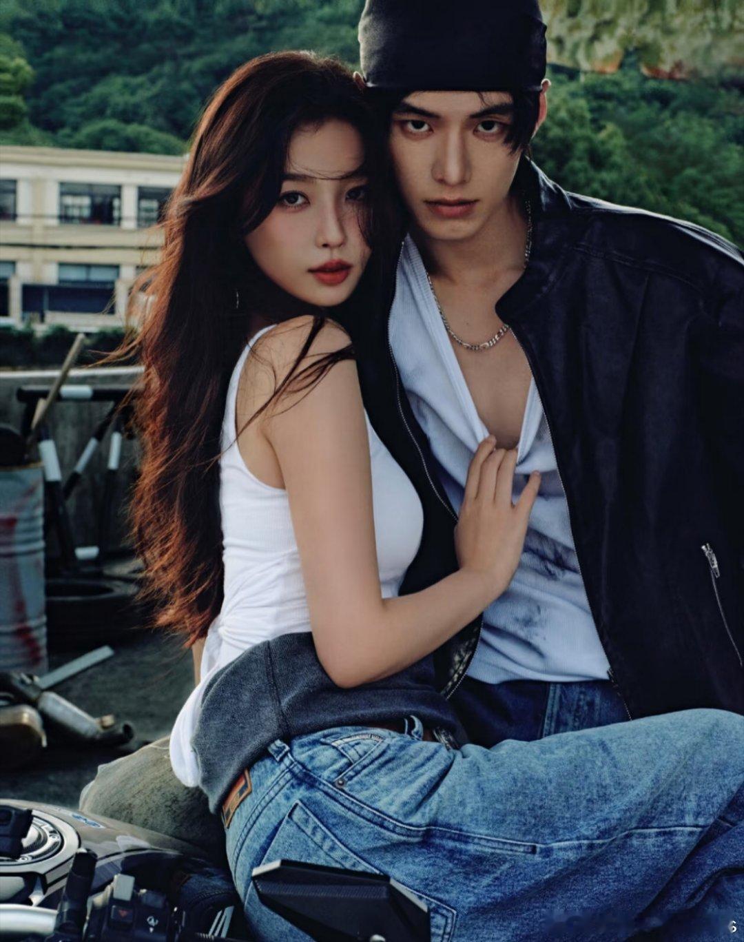 时光错落，双轨空降温柔惊喜恰好相遇撞满心尖欢喜不问来路，不惧远方奔赴的每一步都滚