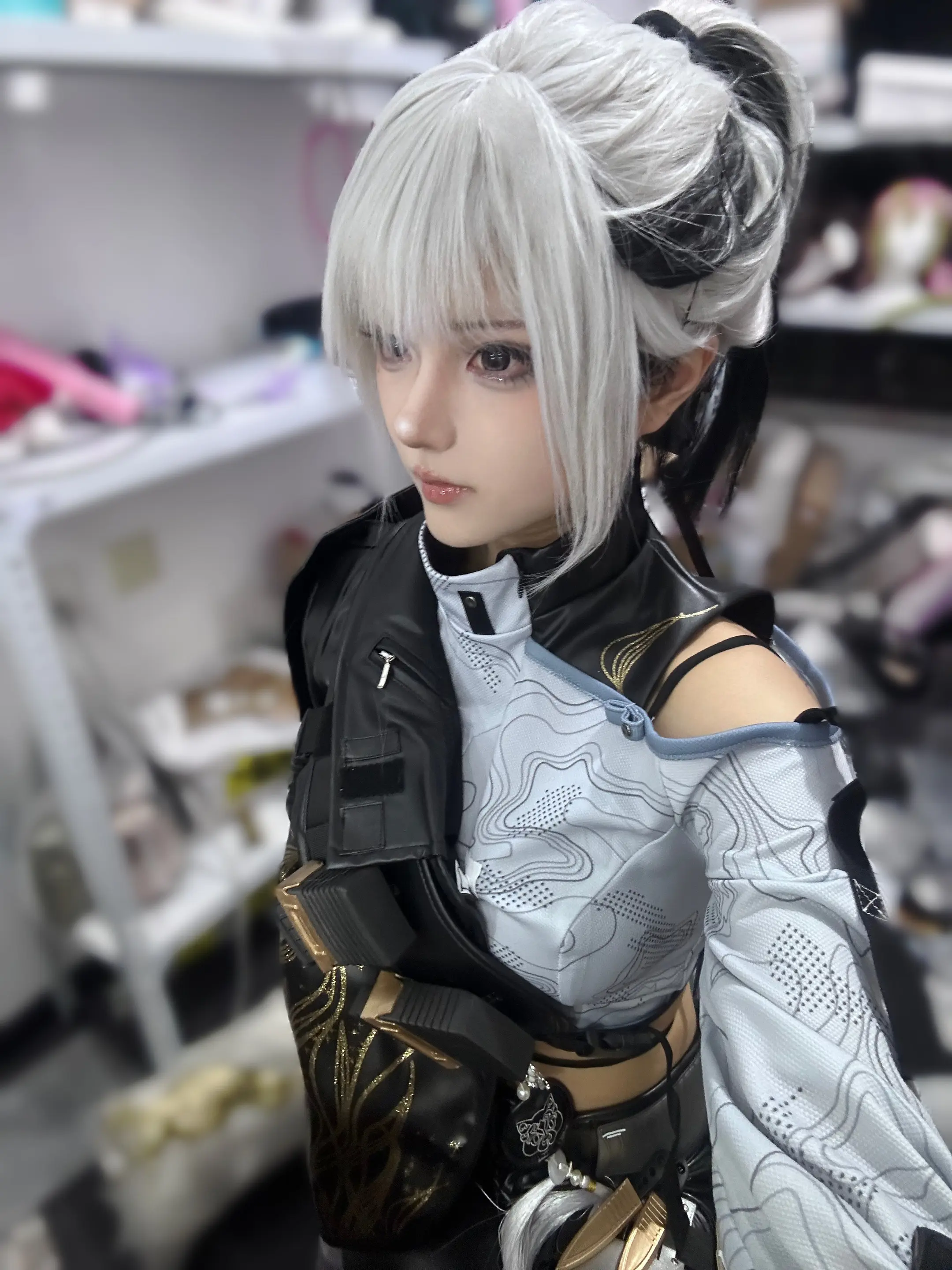 还没开拍穿完衣服就已燃尽