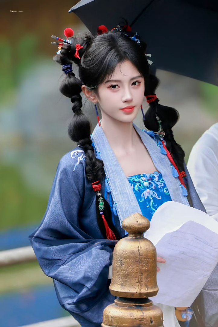 游泳先生  🍊💙鞠婧祎万花世界 🍊💙鞠婧祎苏绿夏 𐙚˙⋆.˚跟祎祎比的