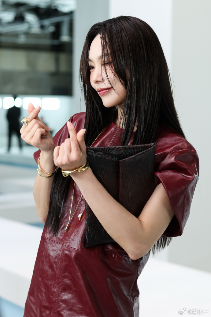 王霏霏38岁生图状态 生图检验颜值真的没在怕🔥，王霏霏上海活动状态稳到离谱，3