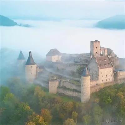 #旅游就是受罪你认同吗？#旅游就是有钱的“闲人”拿钱买罪受，辛苦并快乐着！

相