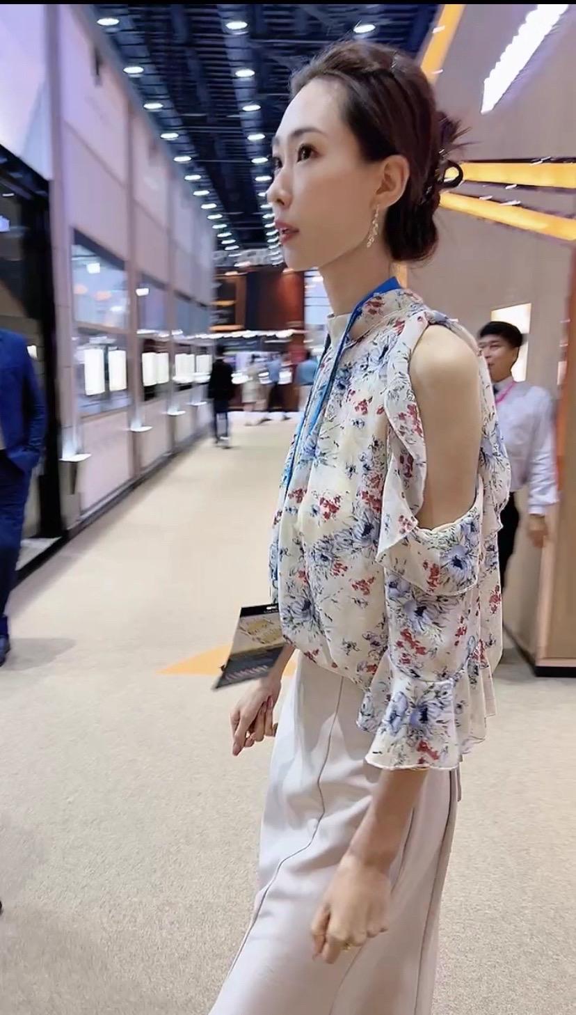 慢慢学会适应镜头，真的谢谢大家的鼓励