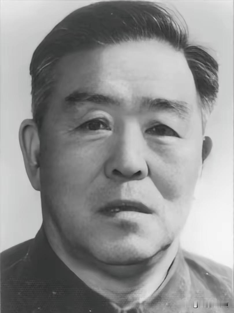 黎玉同志，一个山西人，受党的委派1936年骑着一辆自行车来到了山东，白手起家把山