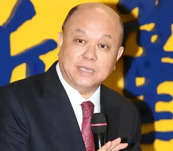 台湾新党副主席李胜峰讲过：“全世界唯一敢跟中国大陆对着干，还被叫‘内部事’的，就