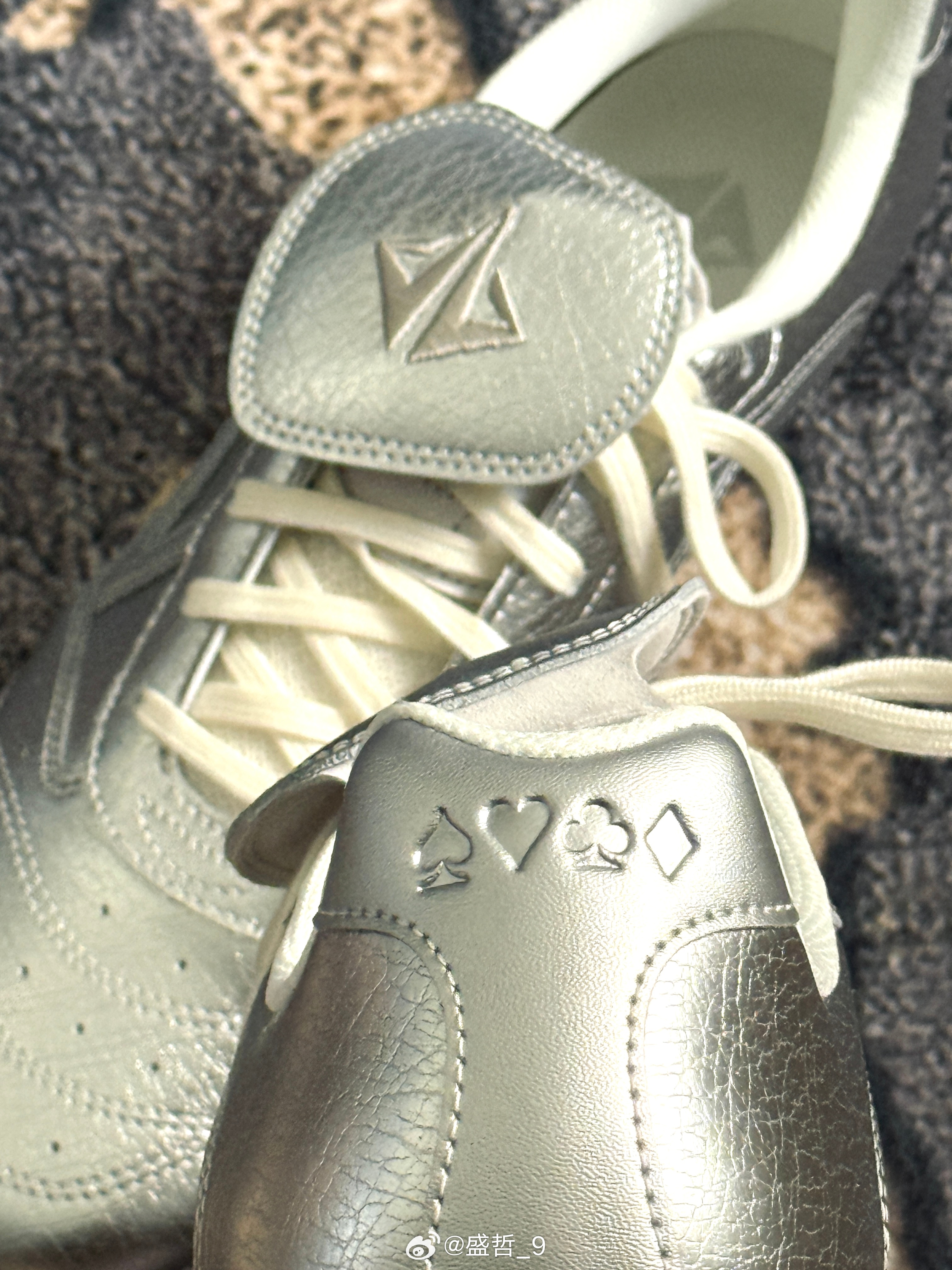 好看！过两天发OOTD！李宁