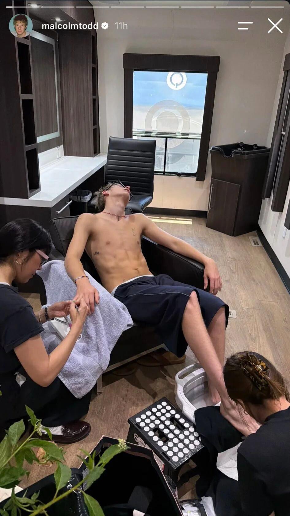 美国22岁新人男歌手 Malcolm Todd 最近发布的新专辑《Do That