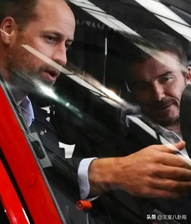 勤奋的威廉王子又出来营业啦！这次威廉王子竟又邀请了另一个中年型男贝克汉姆同框。