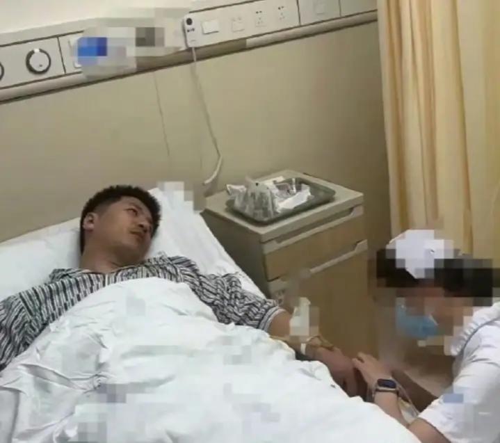 看到全网都在发布张雪峰老师去世的消息！心情久久不能平静！记得当年儿子填报志愿的时